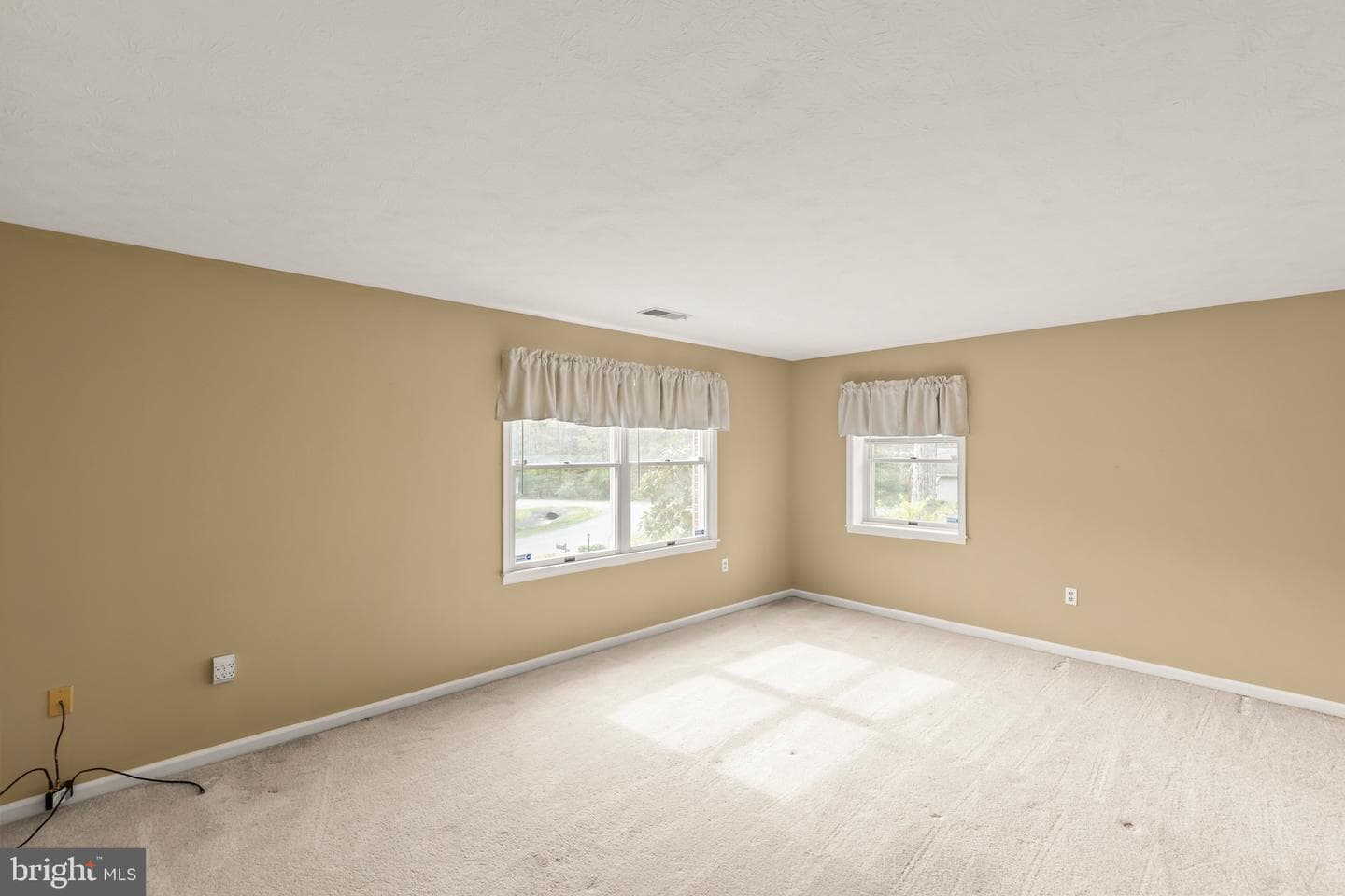 105 Lakewood photo 7
