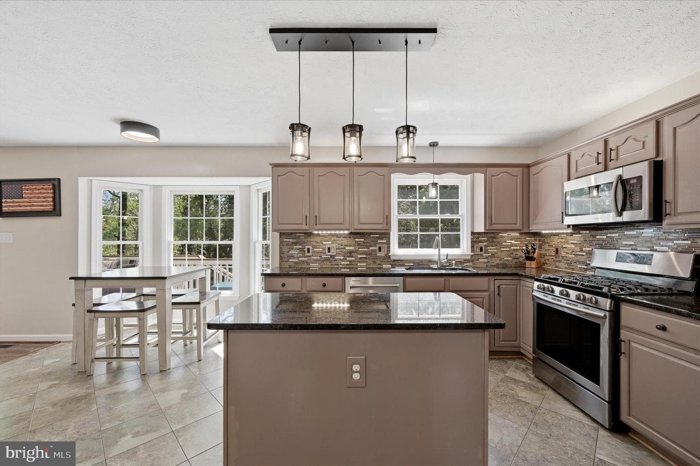 228 Cavalry Drive photo 21