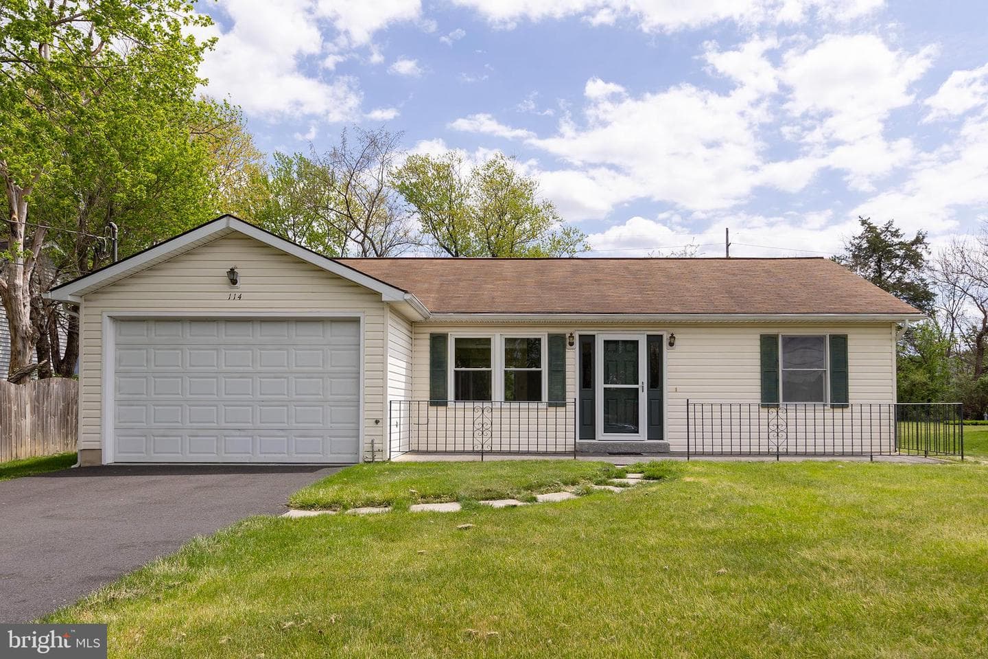 114 Pioneers Road