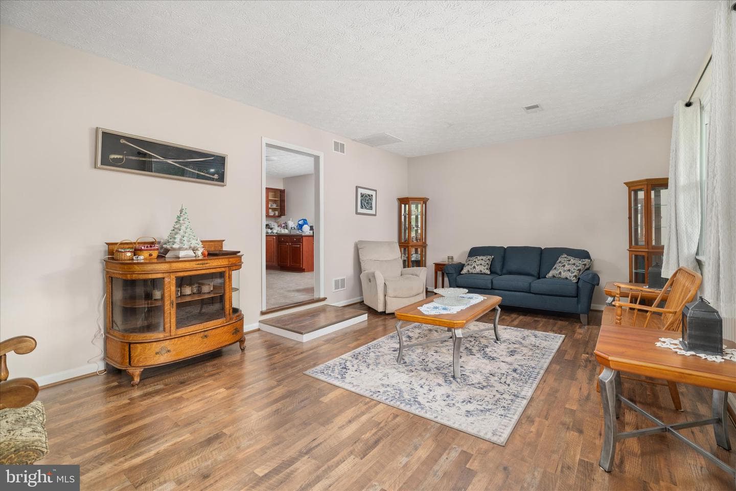 106 Essex Circle photo 4