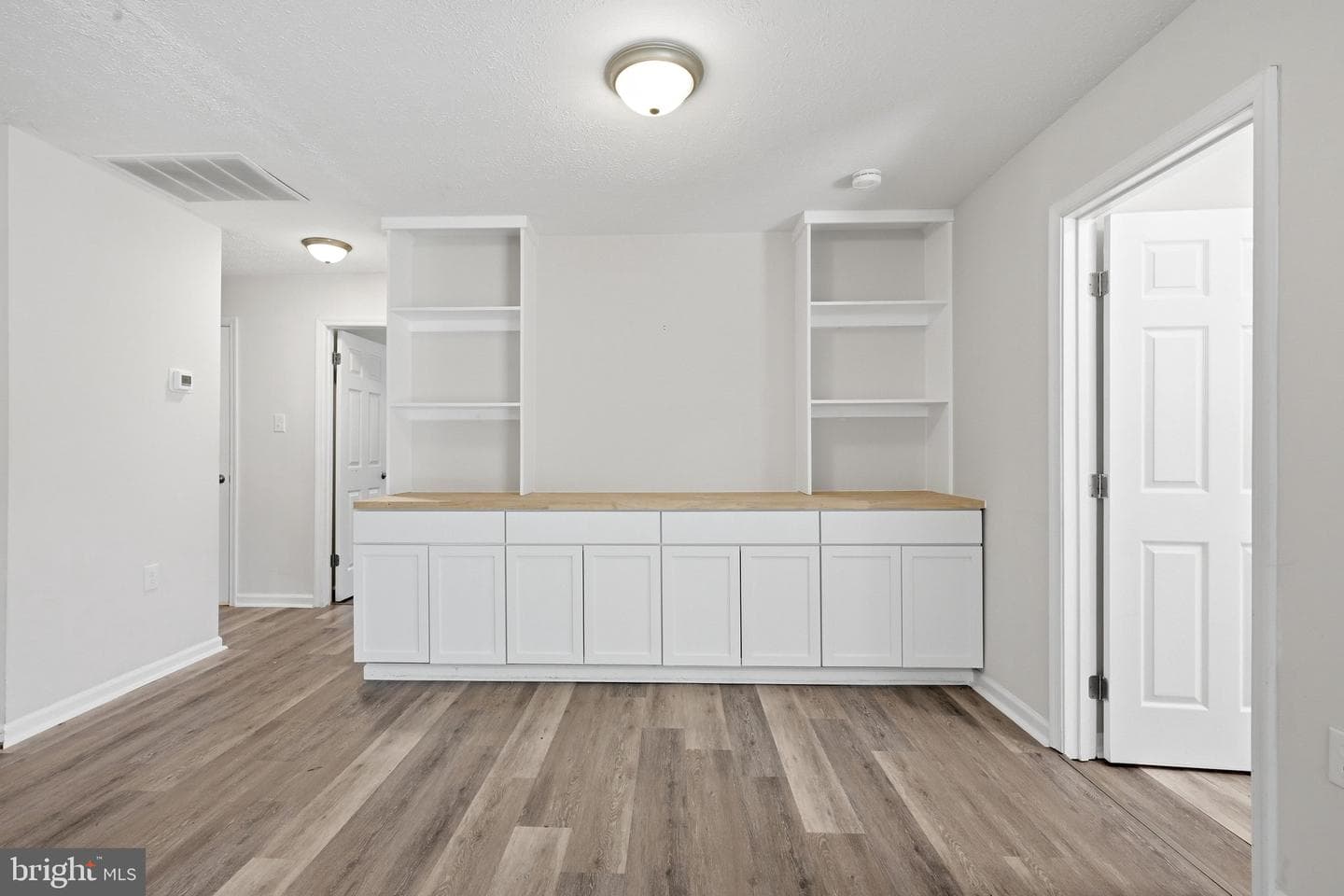 112 Lane St photo 12