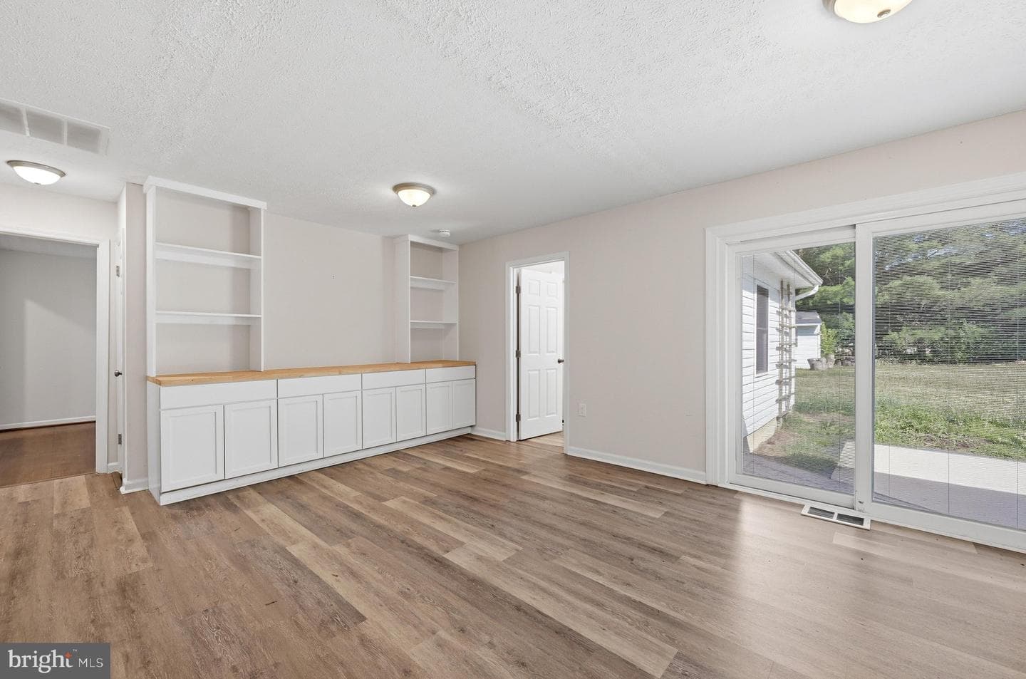 112 Lane St photo 14
