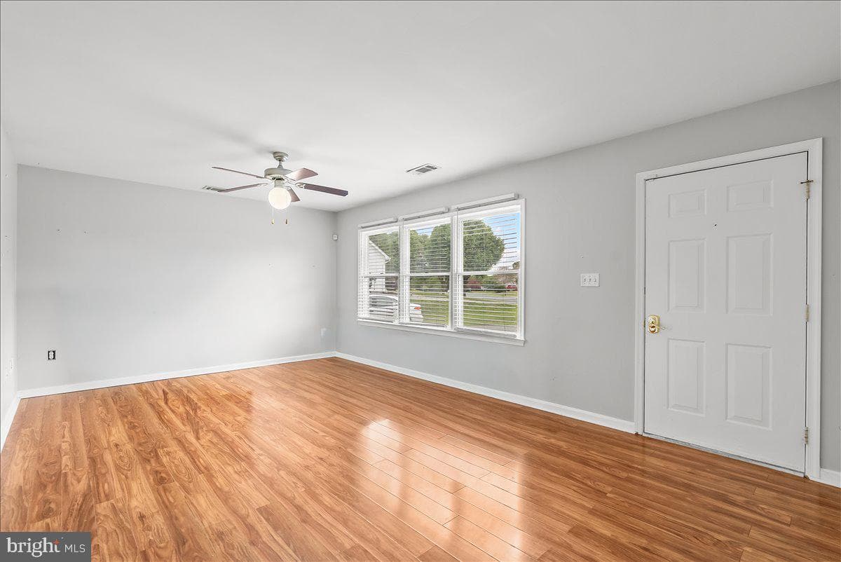 201 Nightingale Avenue photo 15