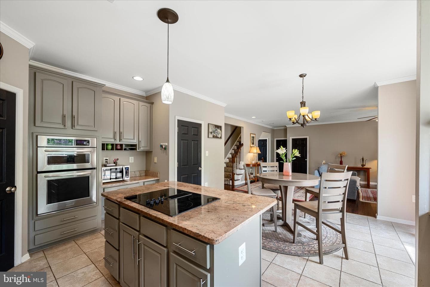 304 Morlyn Drive photo 27