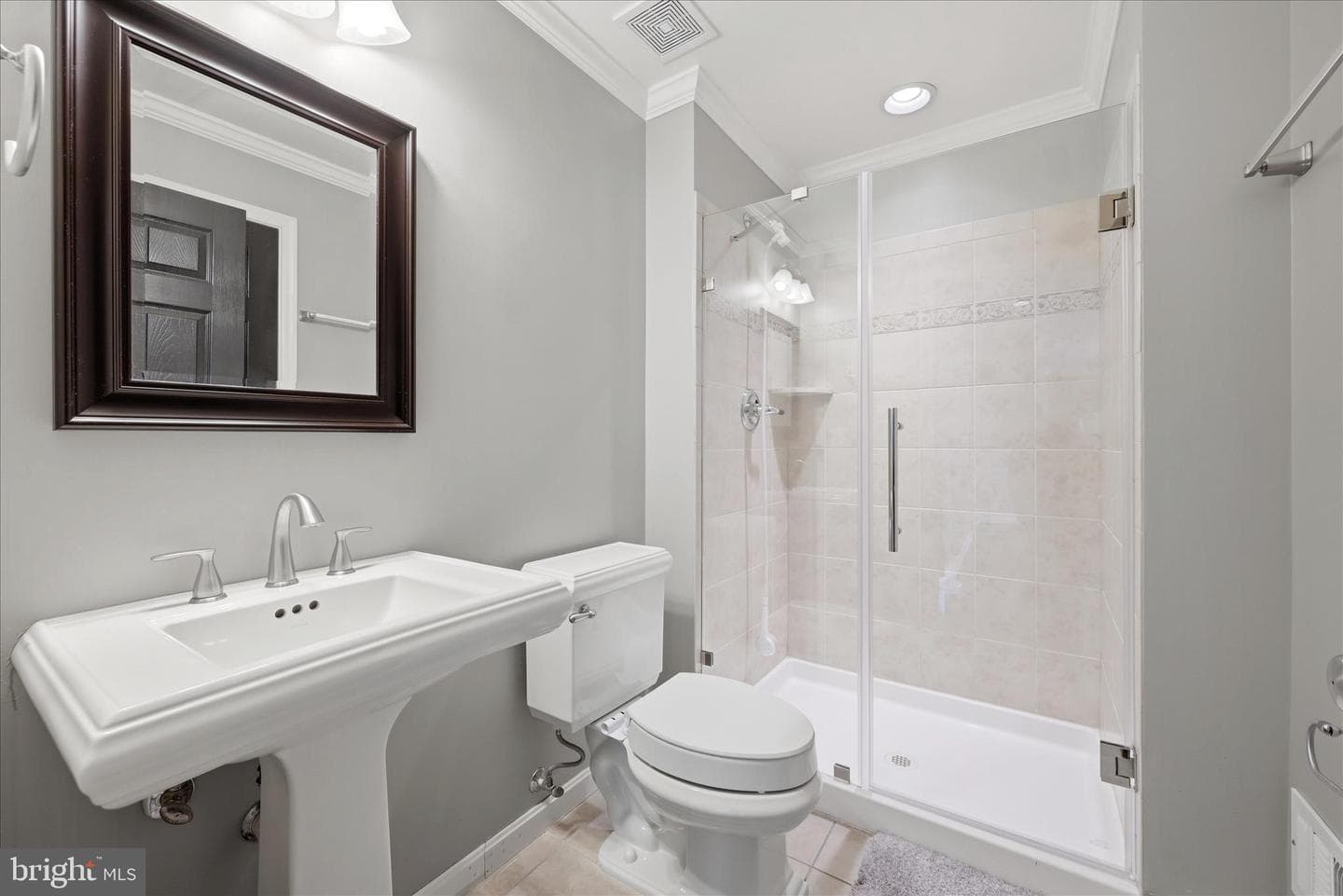 304 Morlyn Drive photo 31