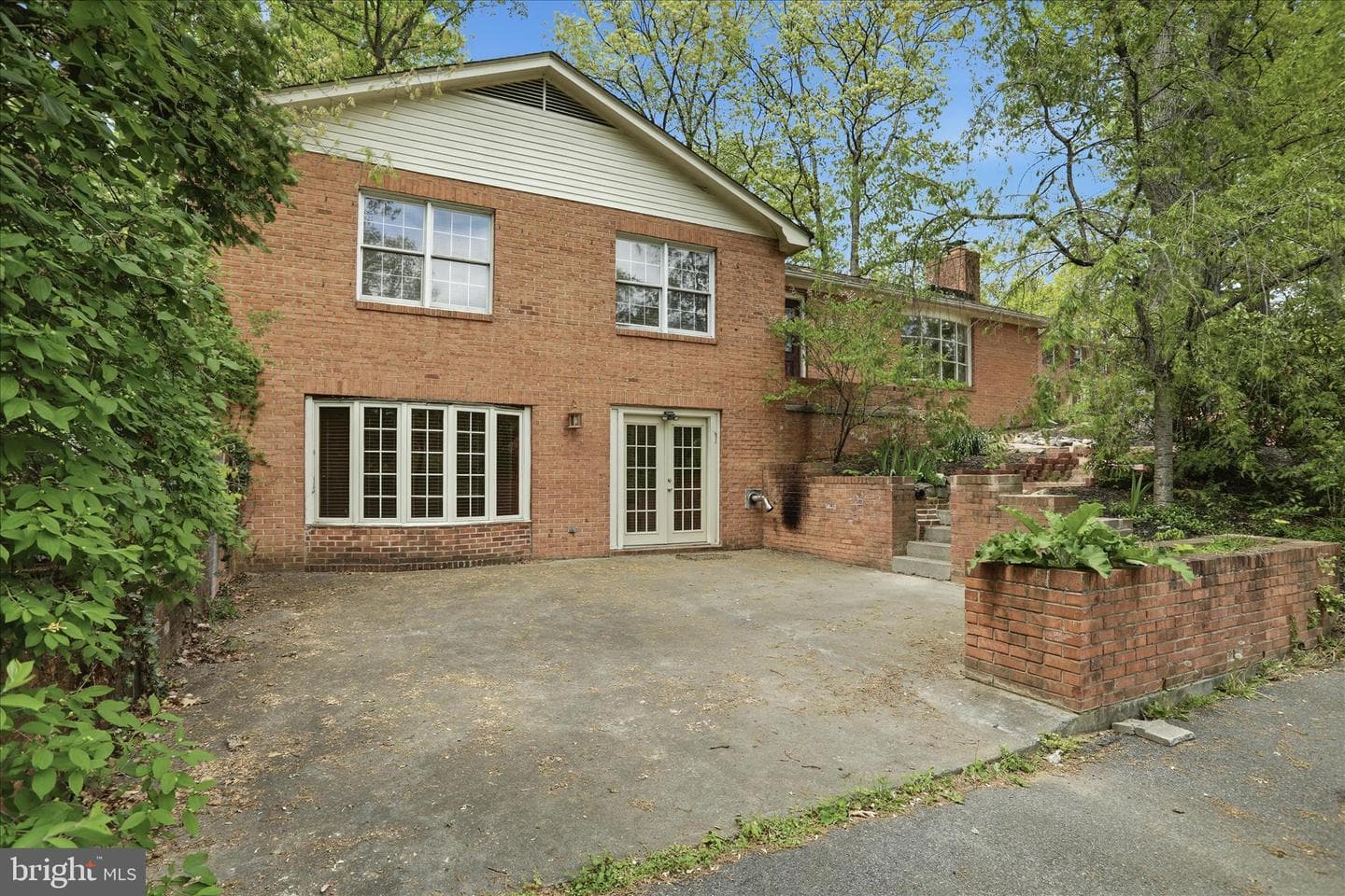 107 Oak Ridge Drive photo 2