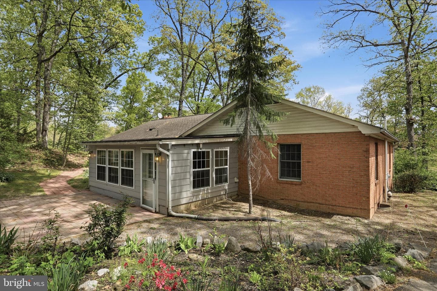 107 Oak Ridge Drive photo 47