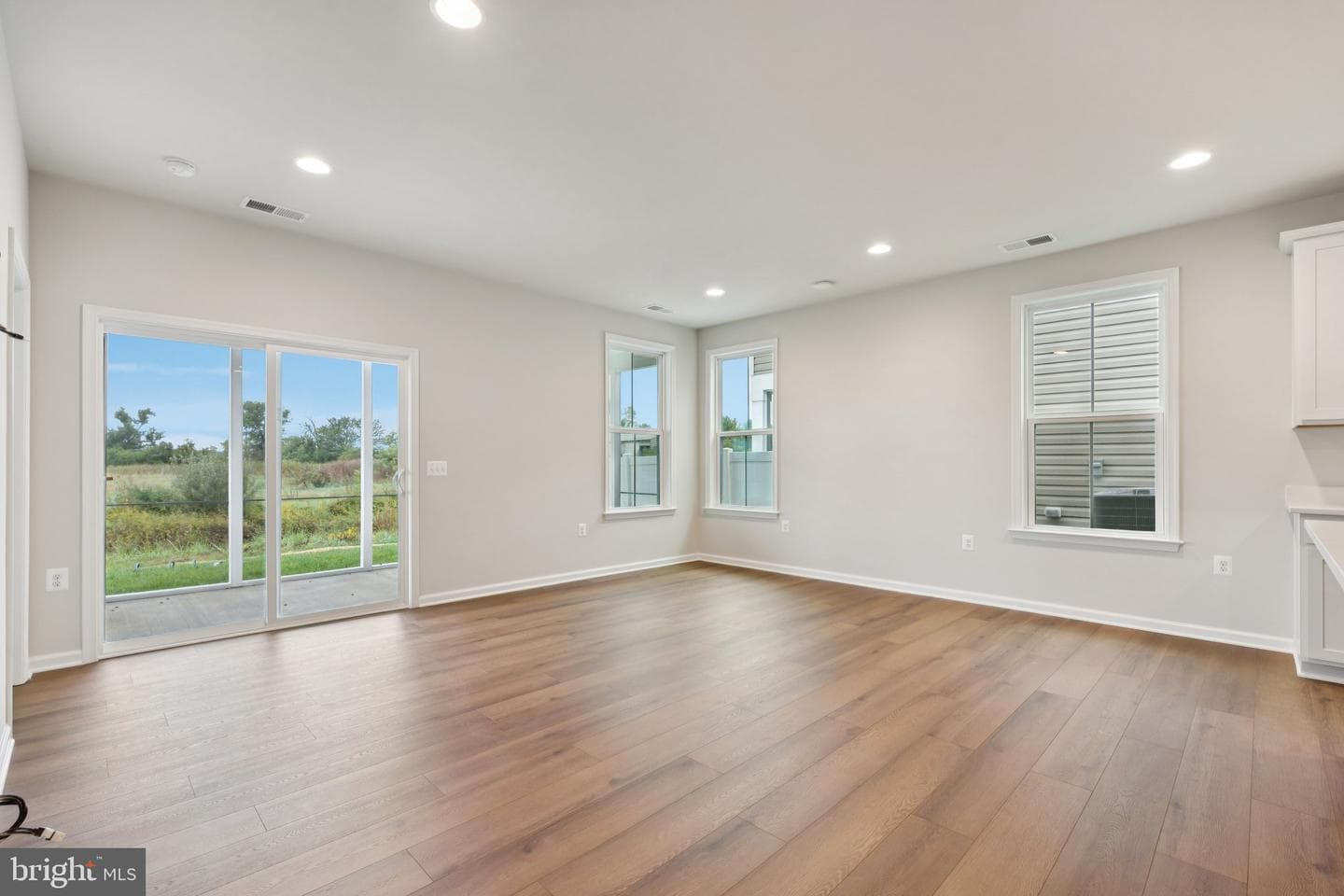 104 Zinnia Lane photo 9