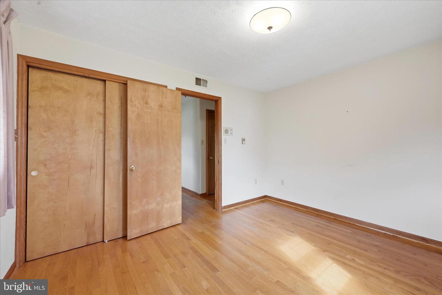 103 Cambridge Place photo 34