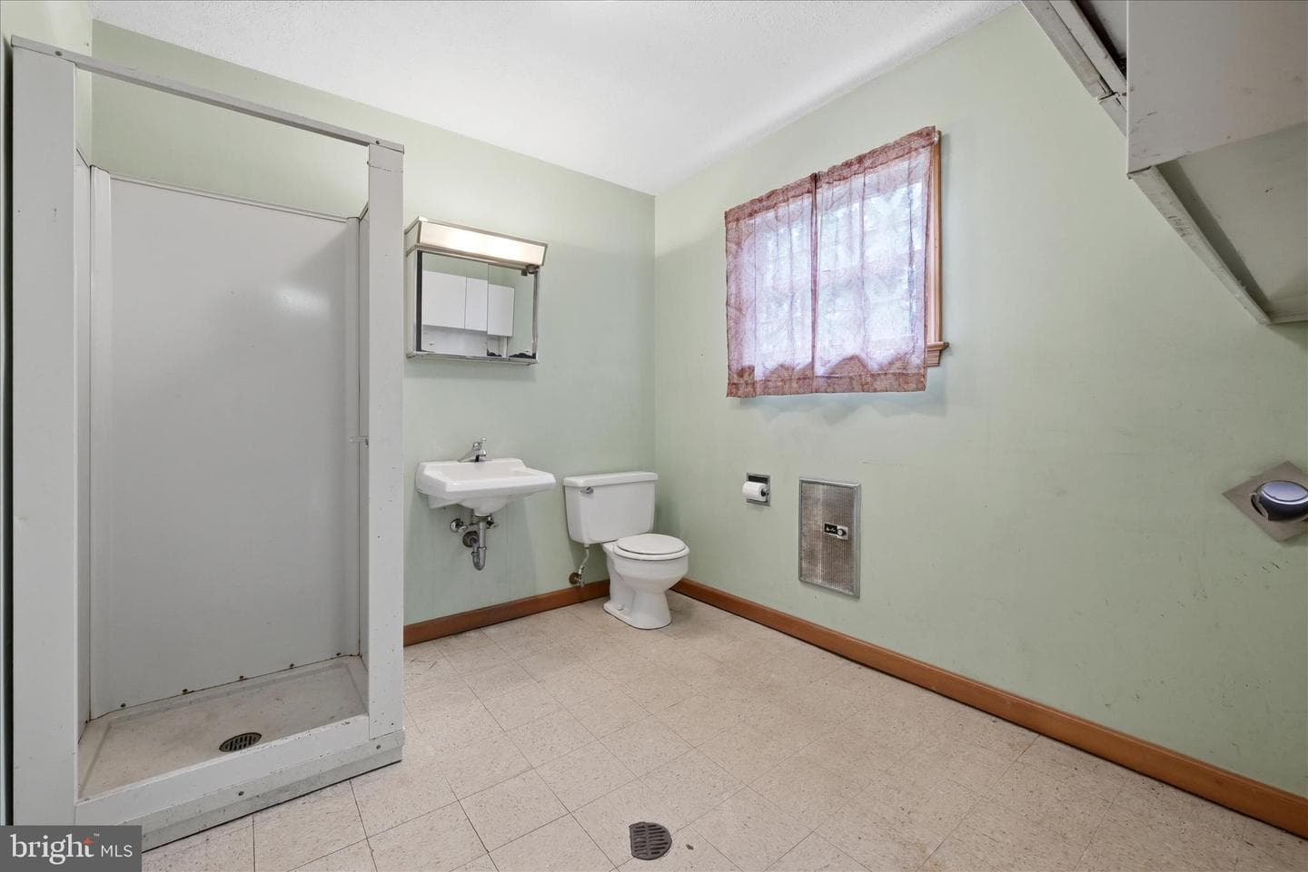 103 Cambridge Place photo 48