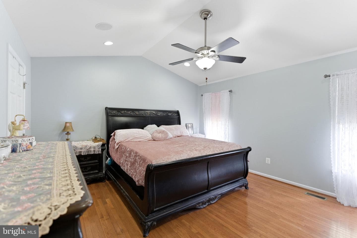 100 Half Penny Court photo 17