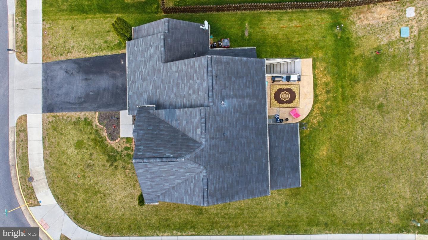 100 Half Penny Court photo 35