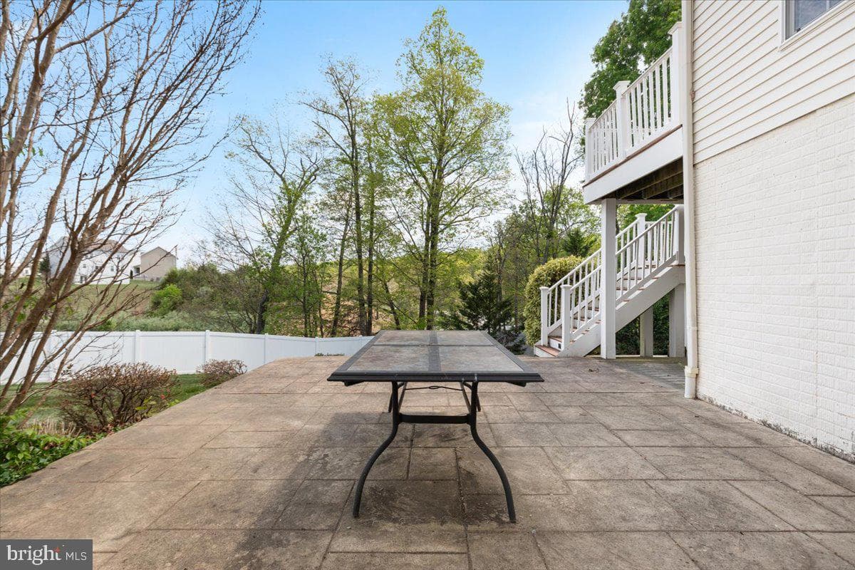 326 Morlyn Drive photo 37