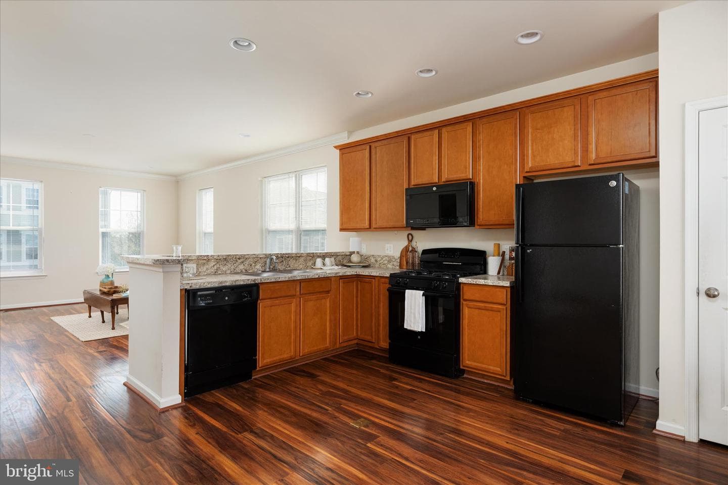 109 Splendor Garden Way photo 13