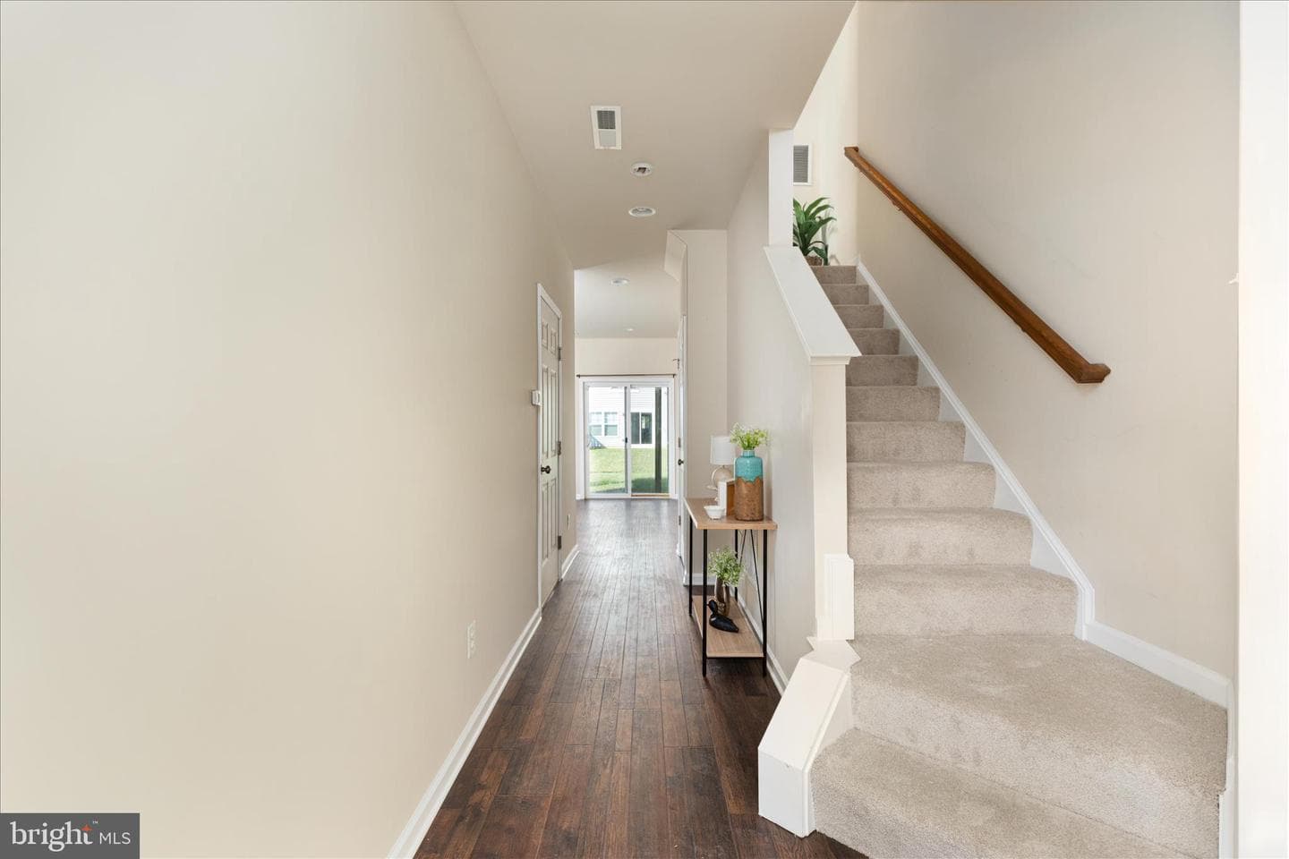 109 Splendor Garden Way photo 4