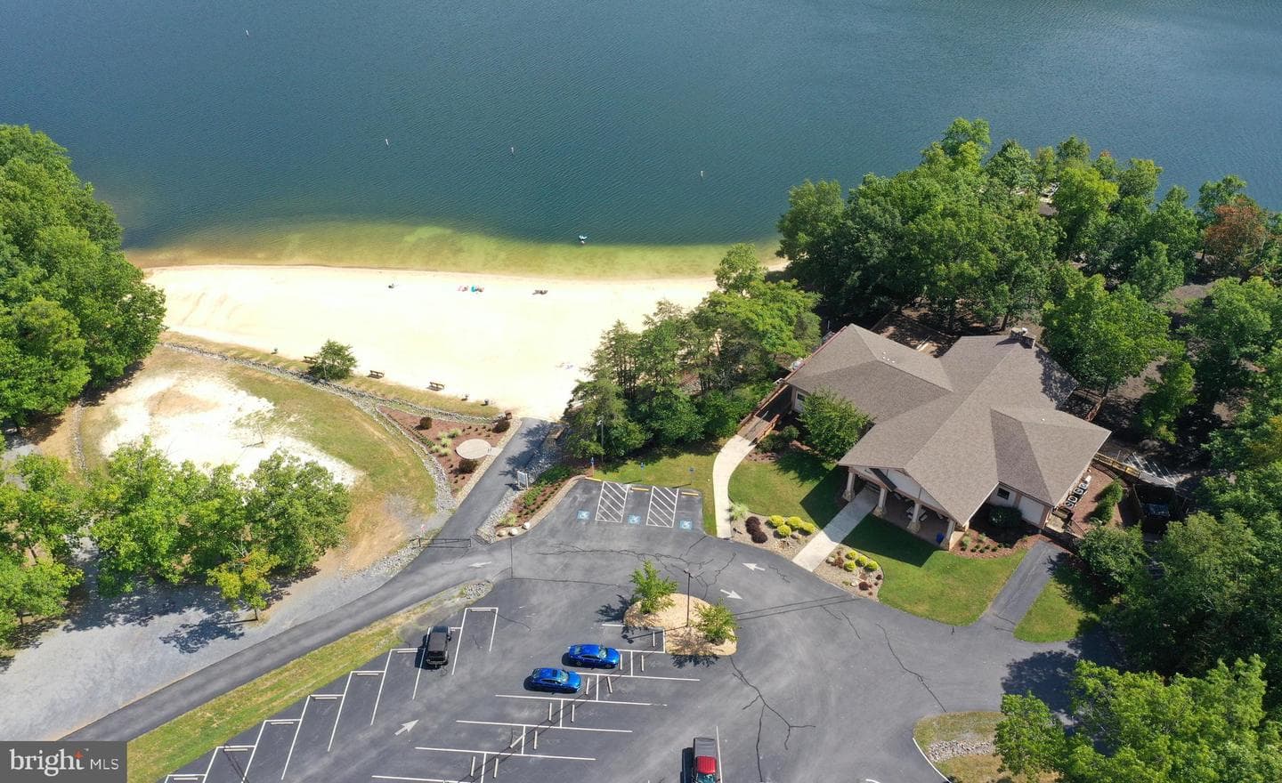 128 Dogwood Drive photo 3
