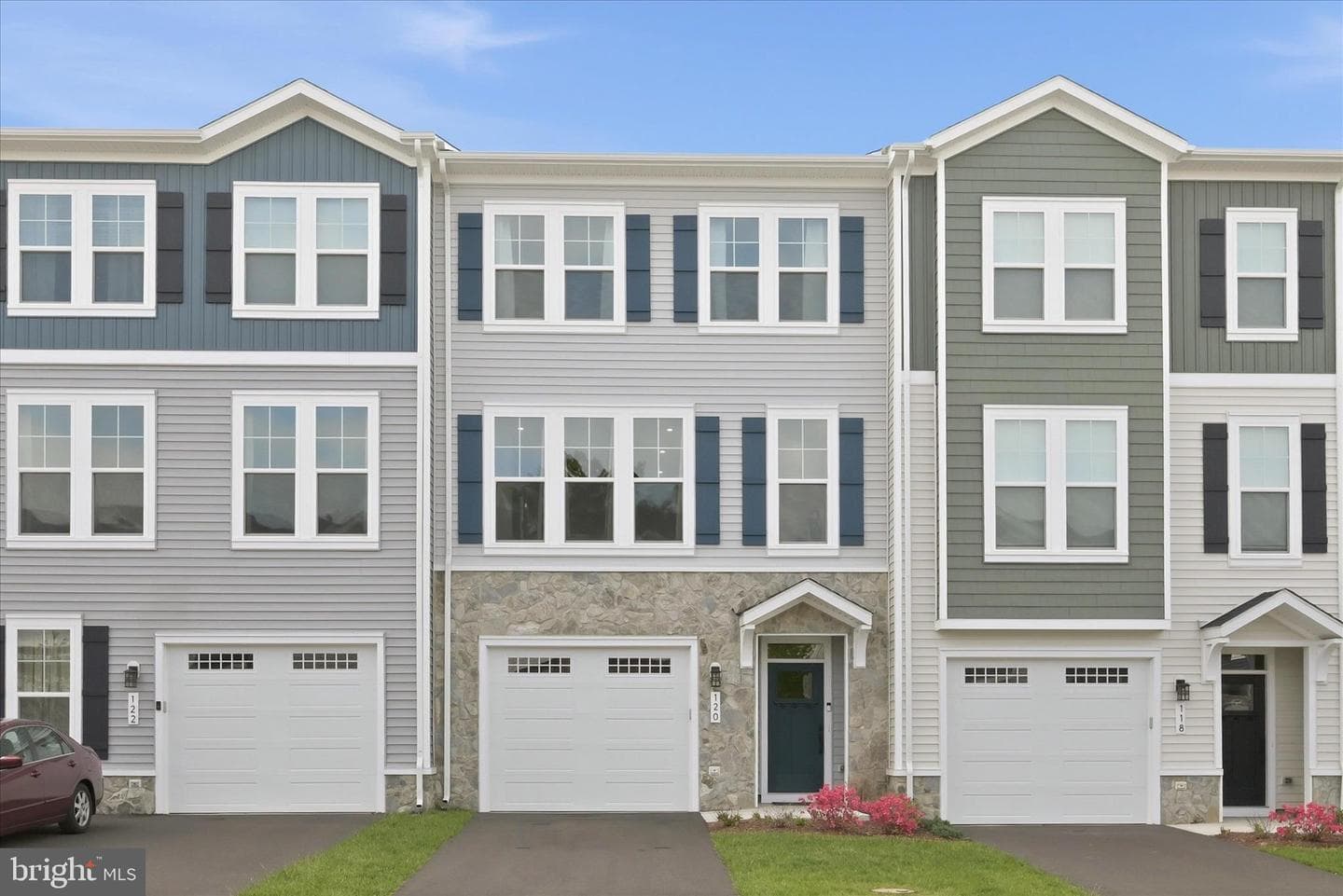 120 Leather Flower Drive, Lake Frederick