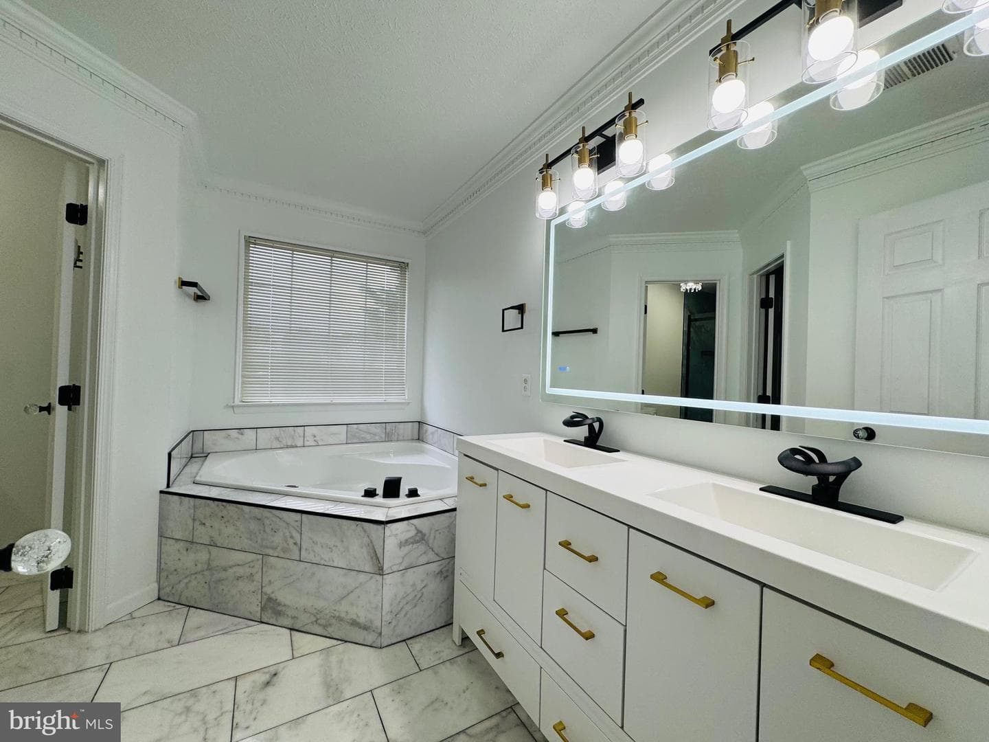 104 Fancy Court photo 19