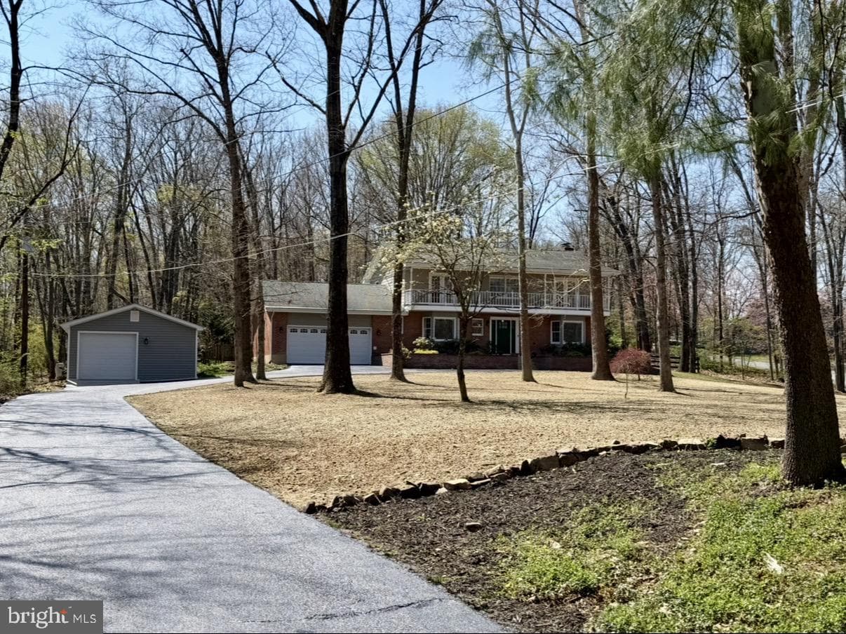 405 Spring Valley Drive photo 4