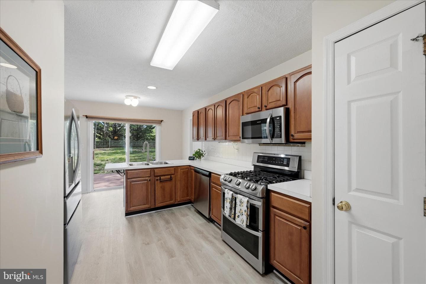 126 Churchill photo 16