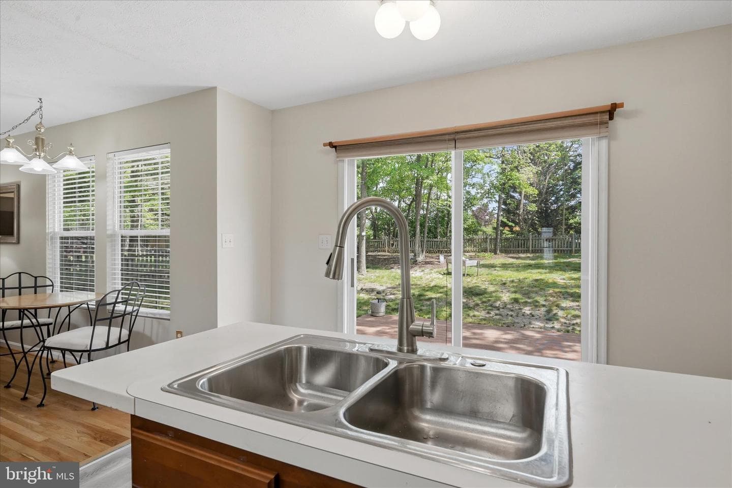126 Churchill photo 18