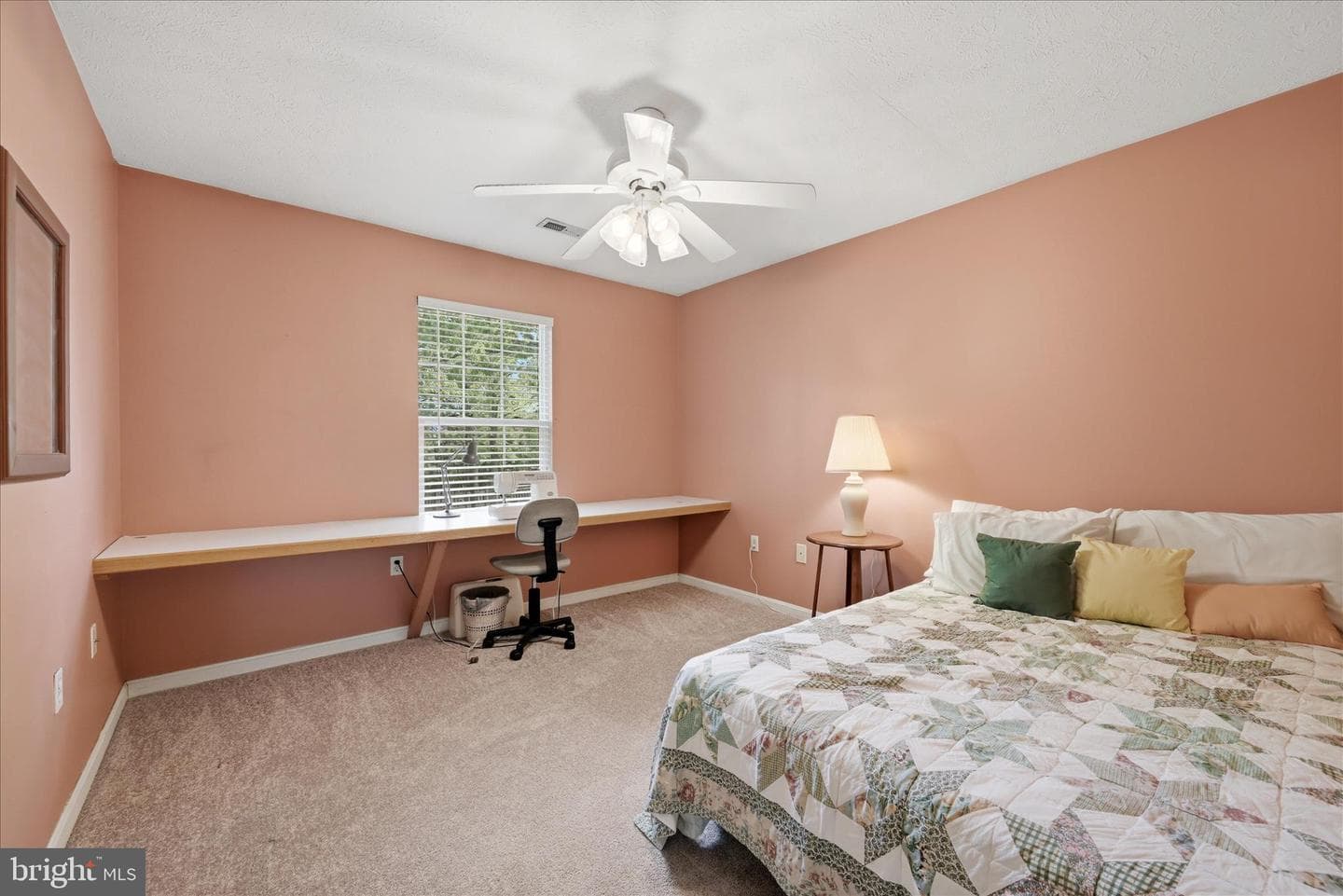 126 Churchill photo 30