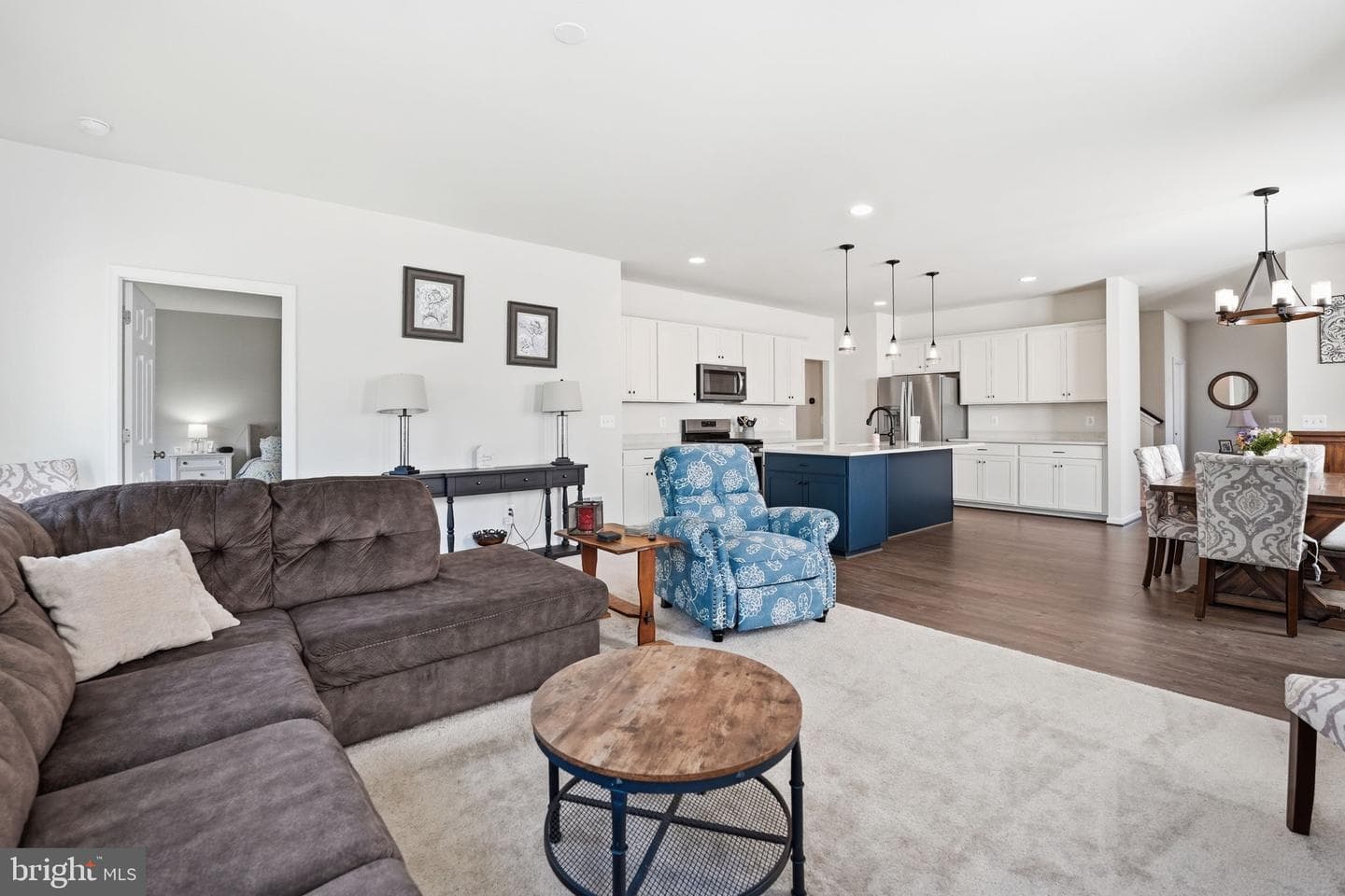 109 Goshen photo 14