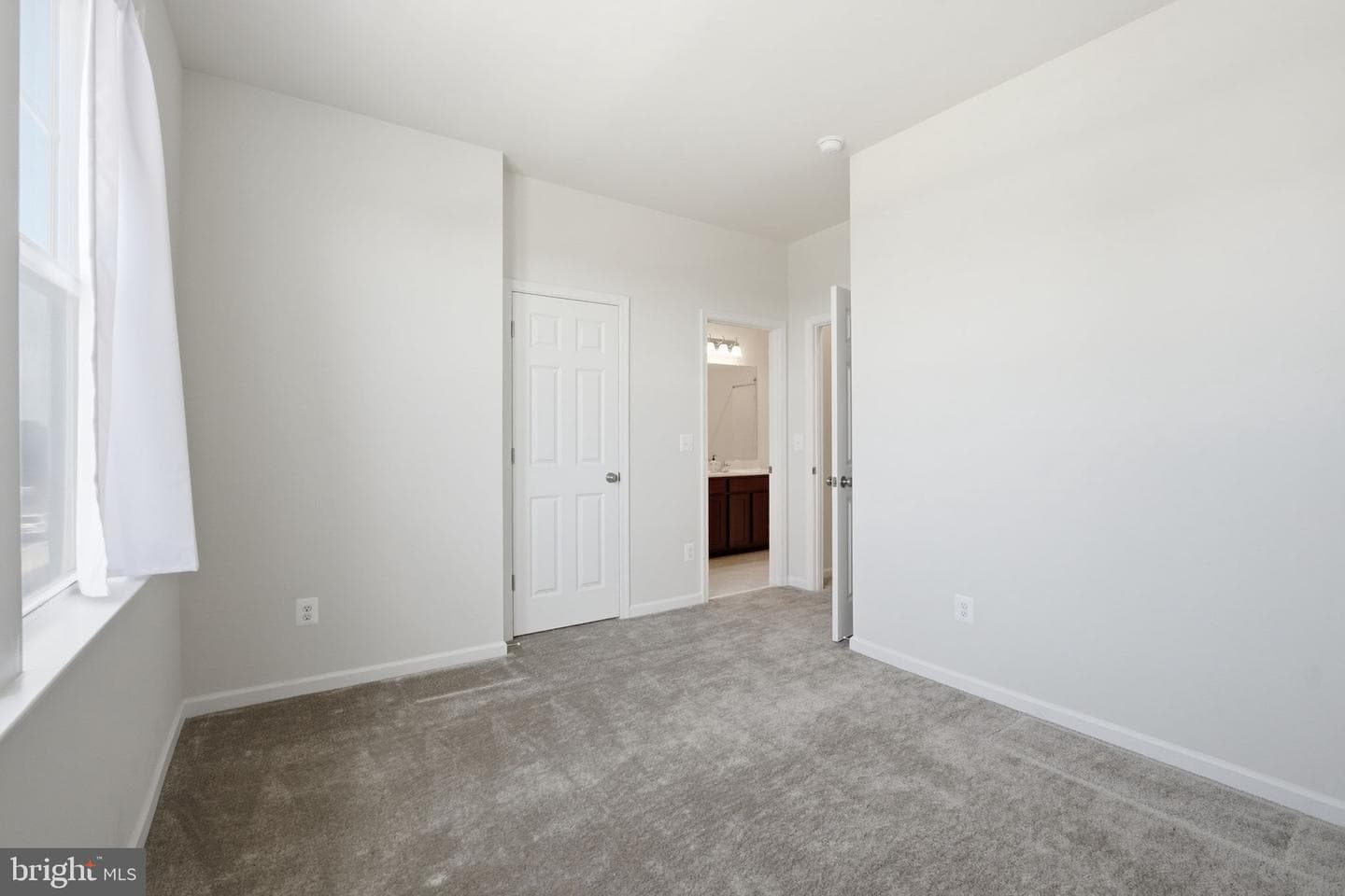 109 Goshen photo 30