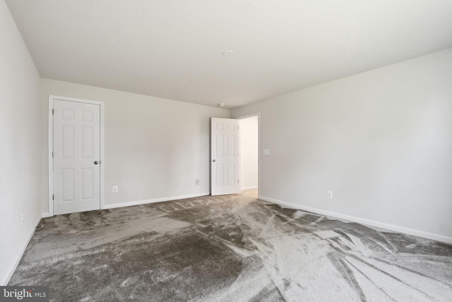 109 Goshen photo 40