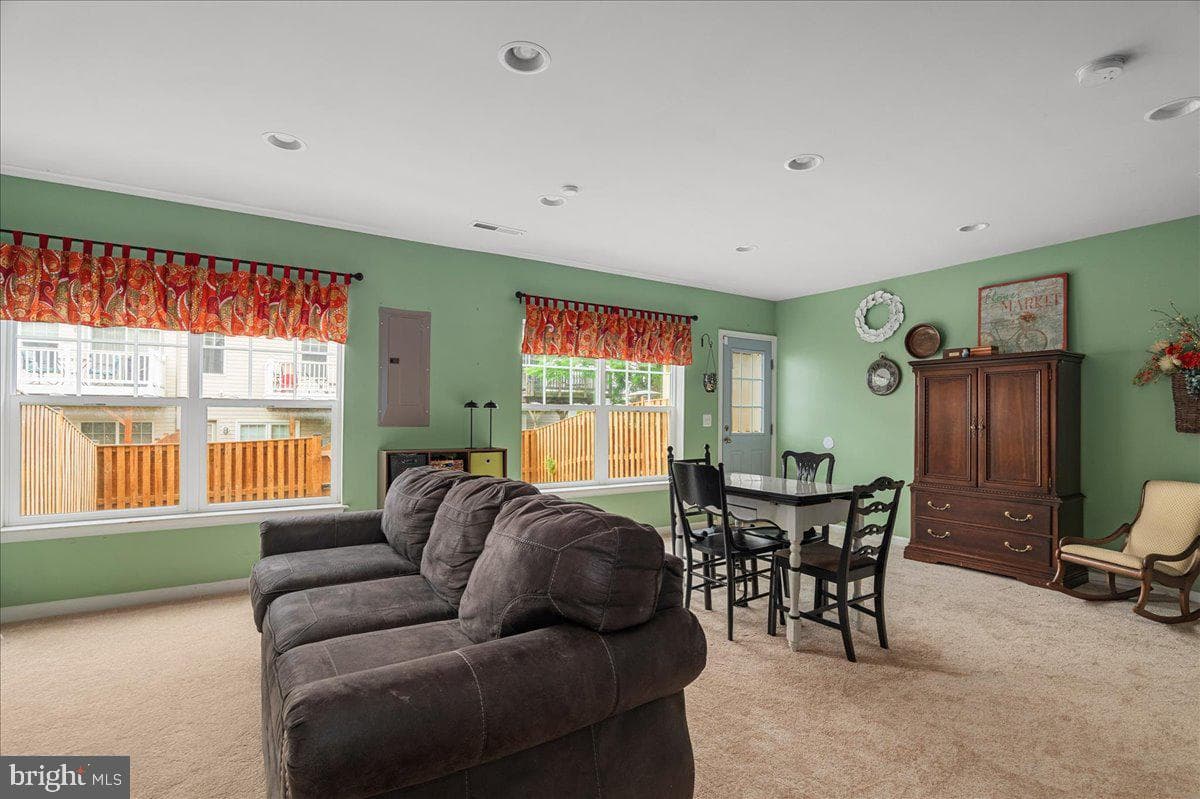 102 Rotunda Drive photo 22
