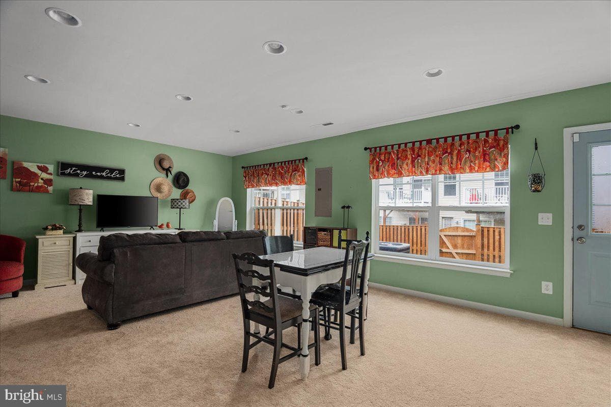 102 Rotunda Drive photo 23