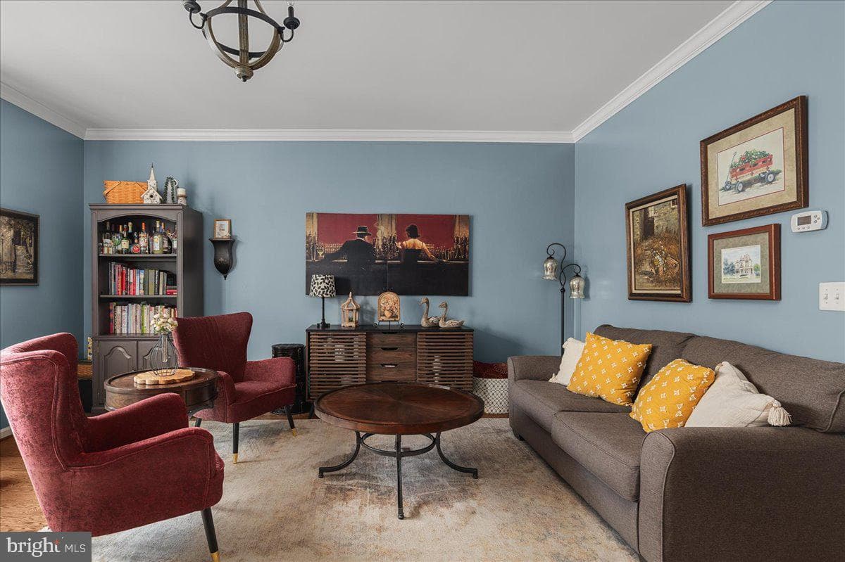 102 Rotunda Drive photo 3
