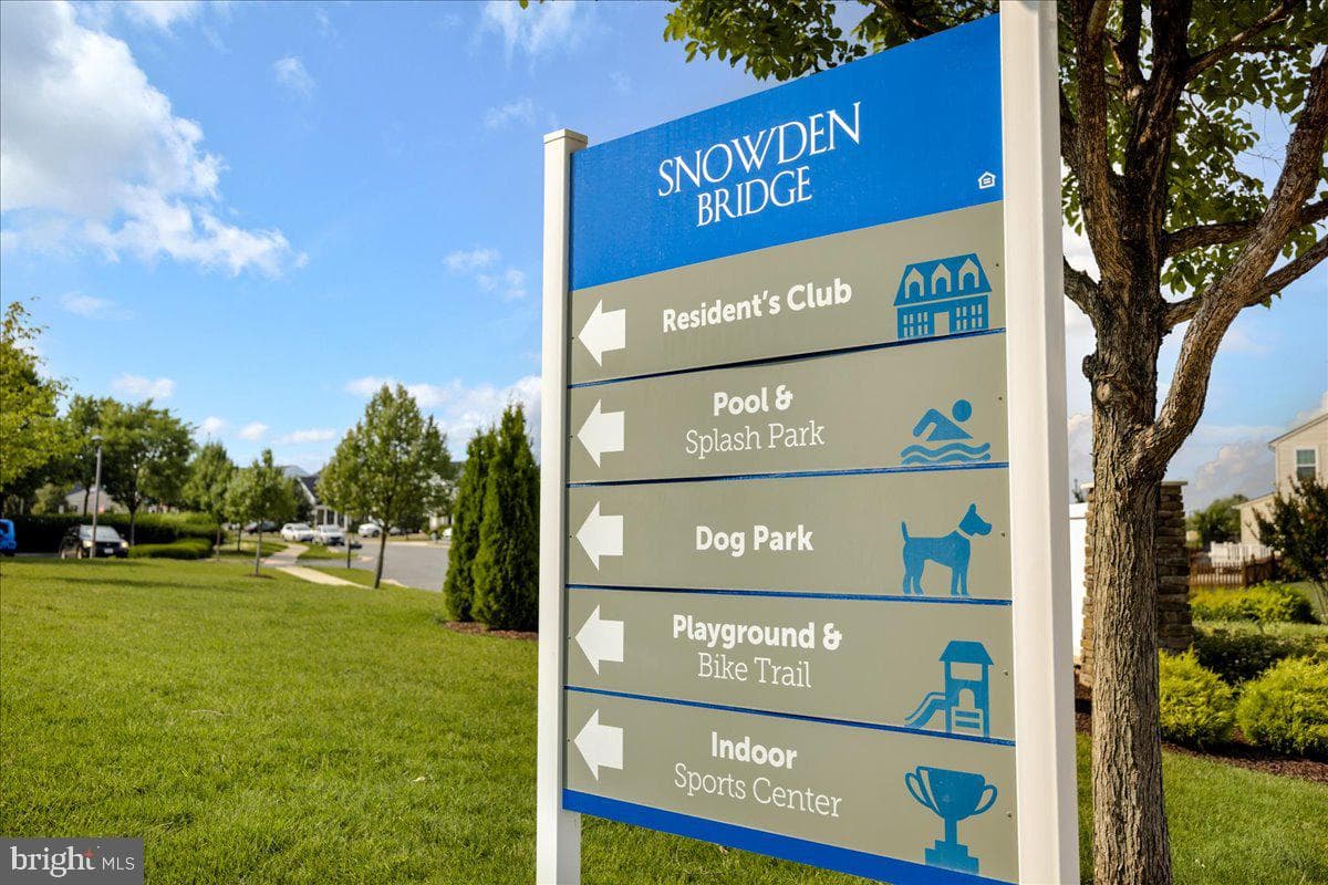 102 Rotunda Drive photo 44