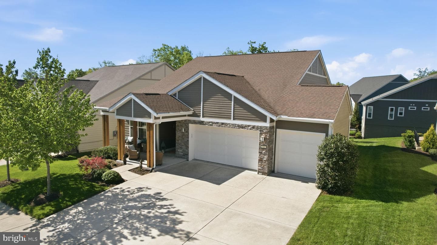 102 Peregrine Court