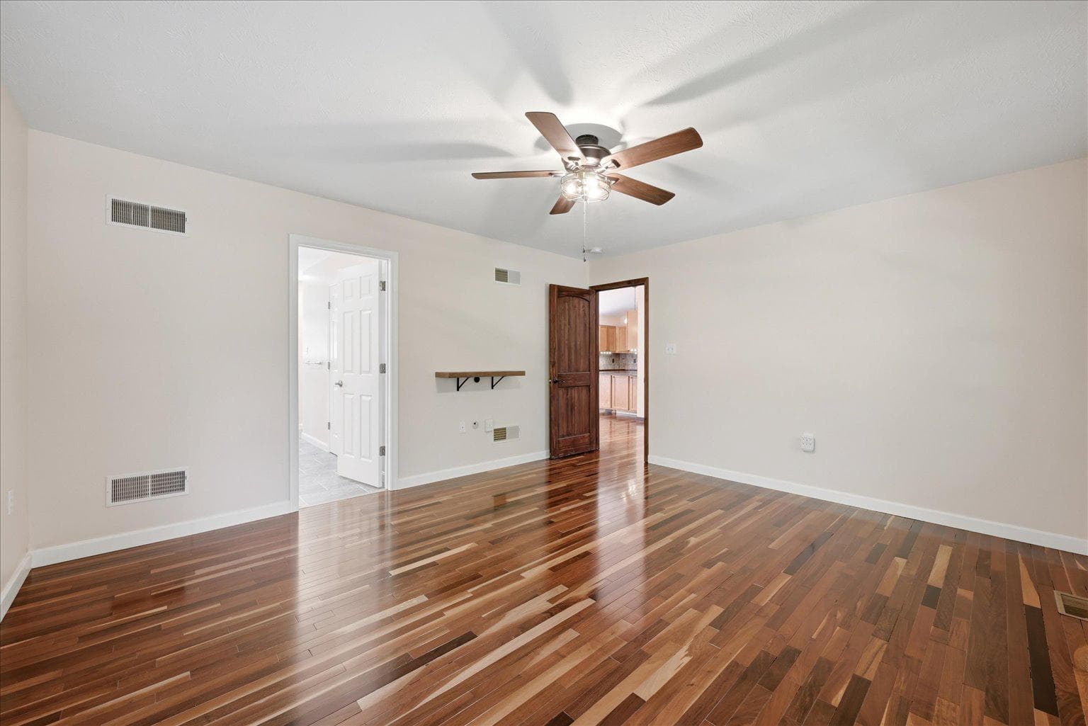 323 S Timber Ridge Road photo 33