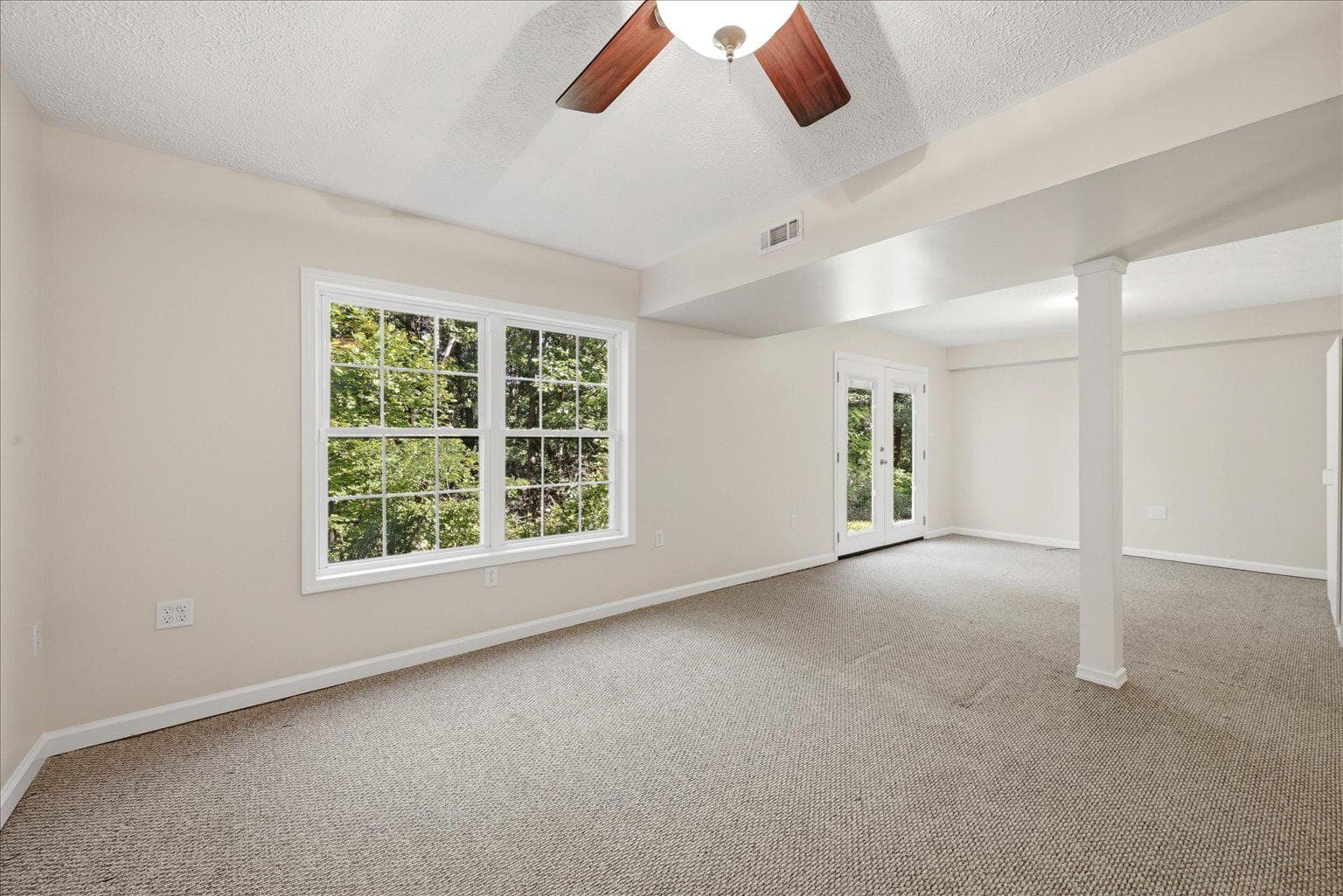 323 S Timber Ridge Road photo 44