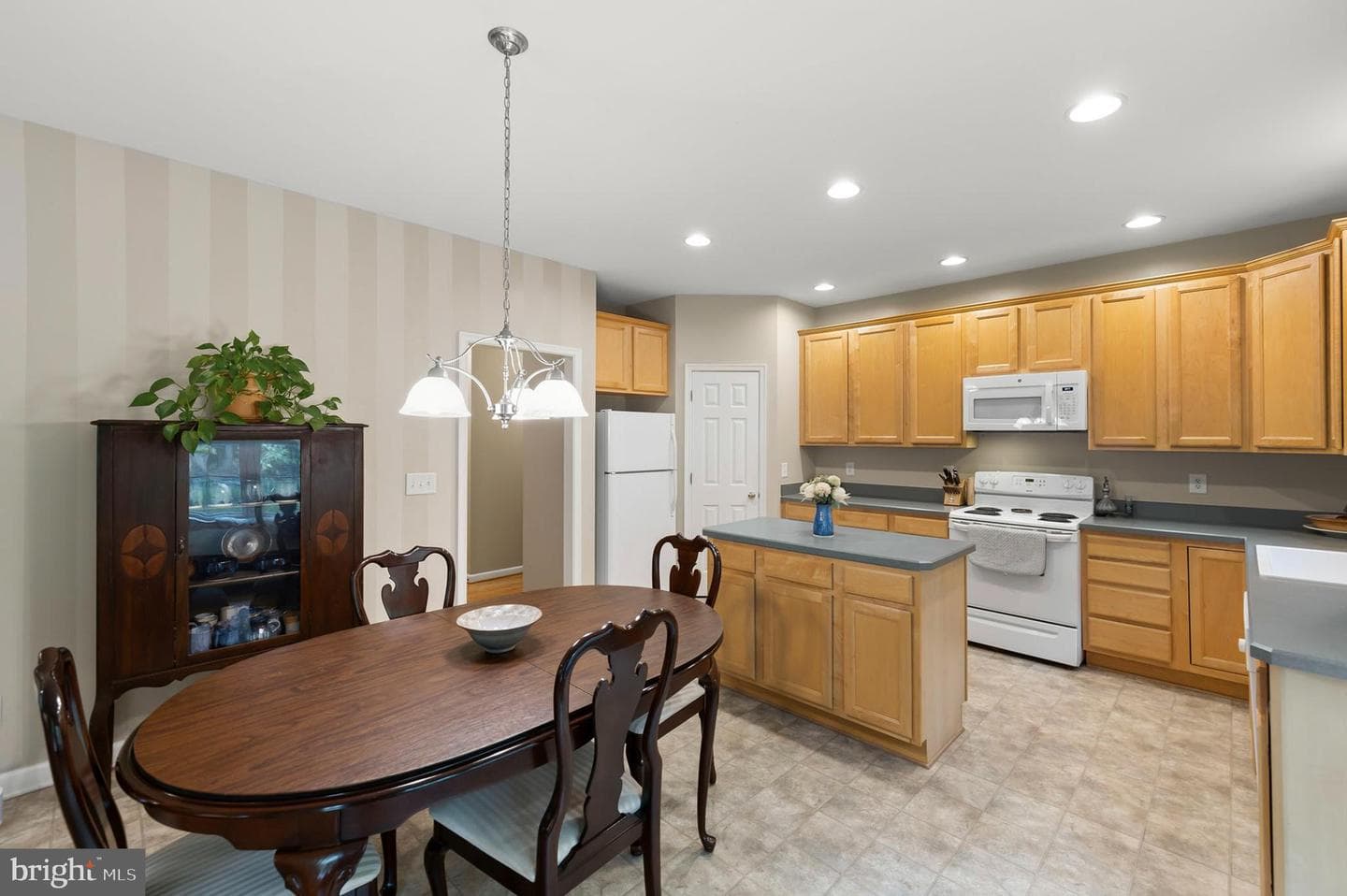 107 Sunset Circle photo 11