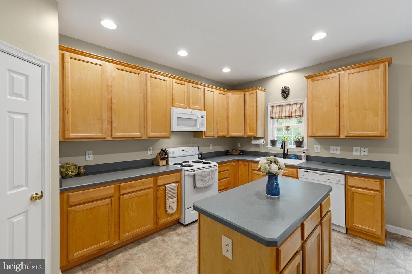 107 Sunset Circle photo 15