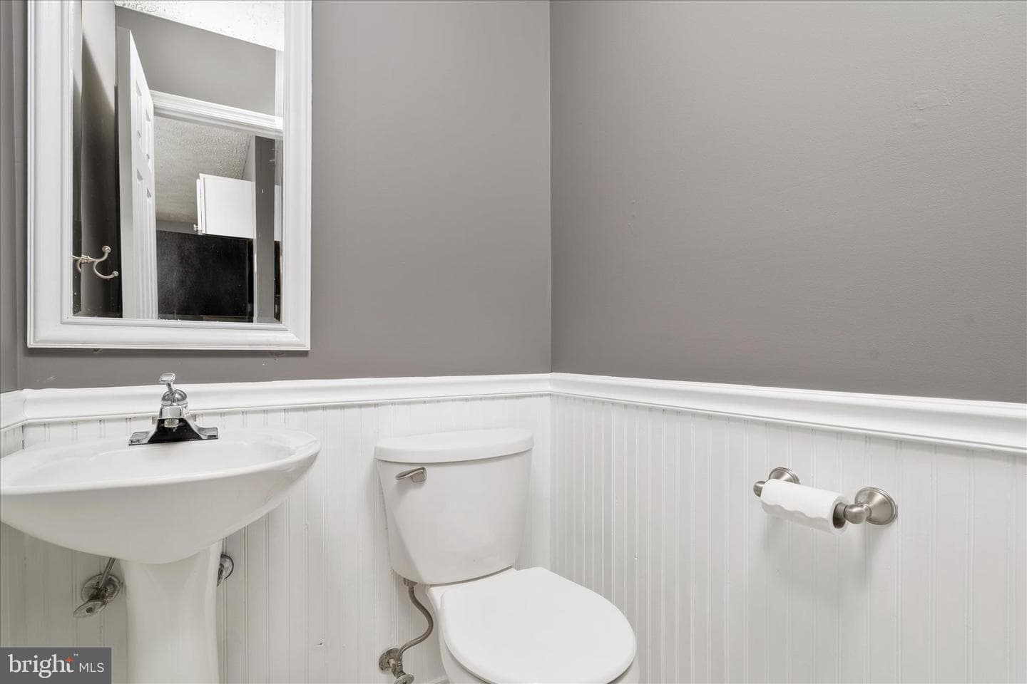 112 Chatham Square photo 20