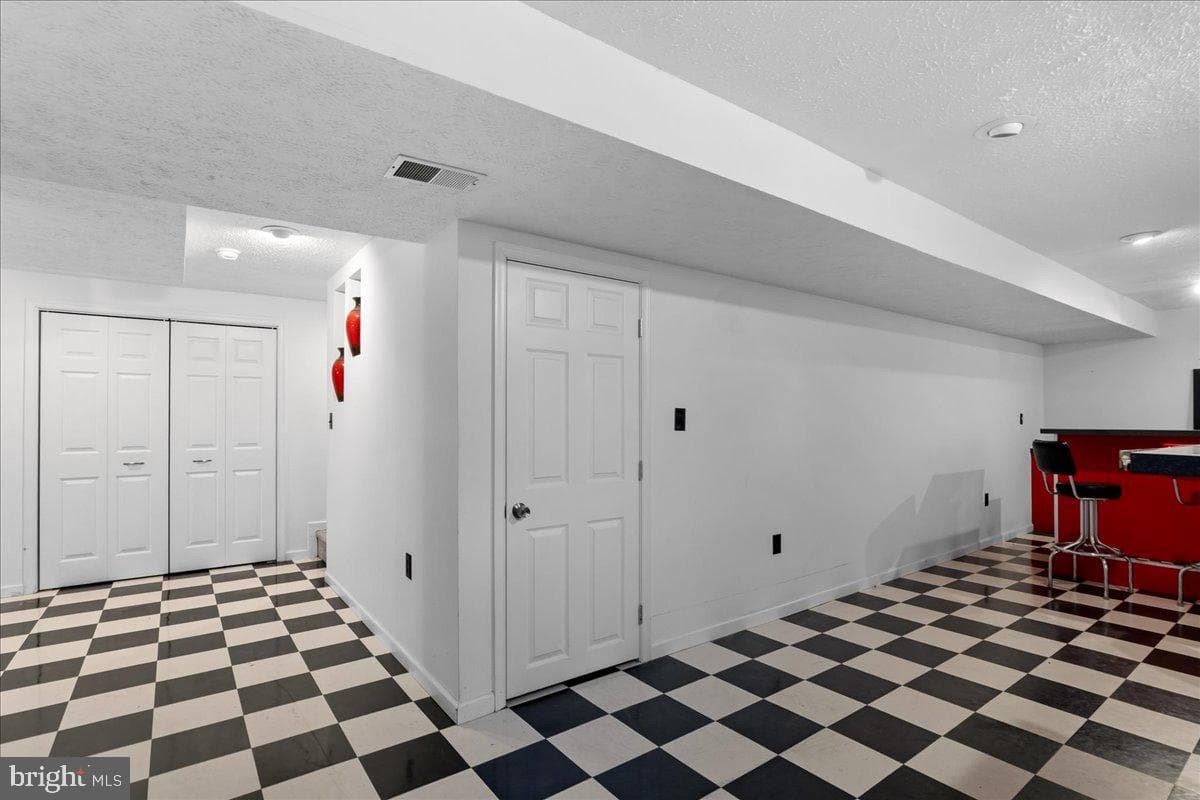 107 Dinwiddie Court photo 32