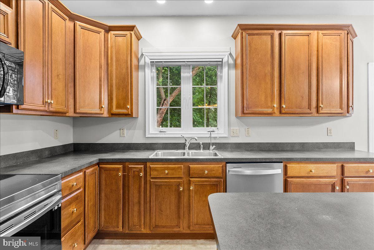 120 First Manassas Place photo 18