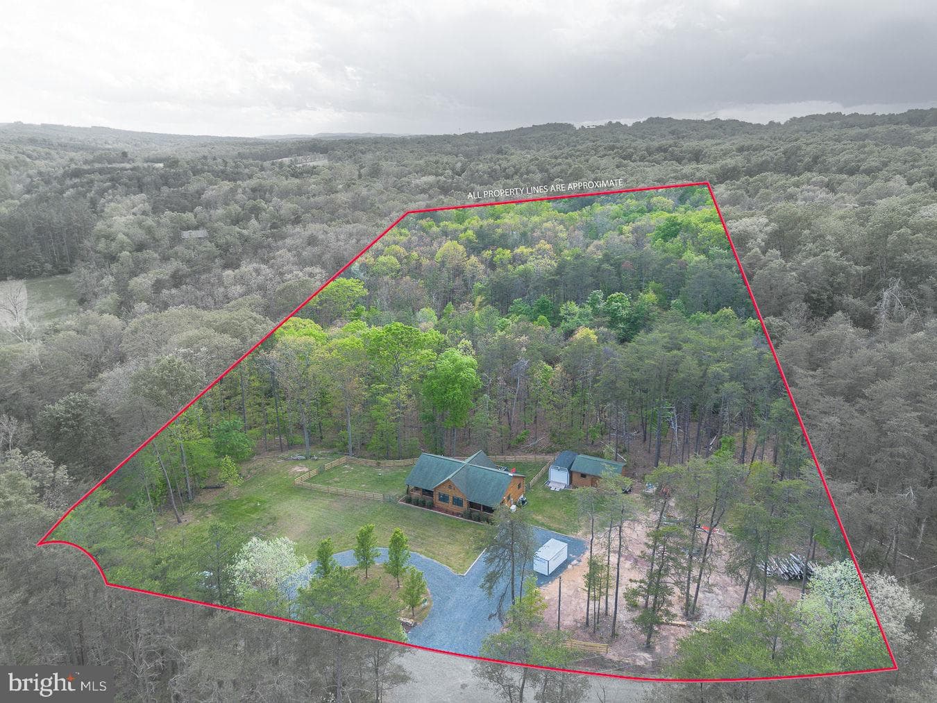 140 Pine Tree Court photo 13