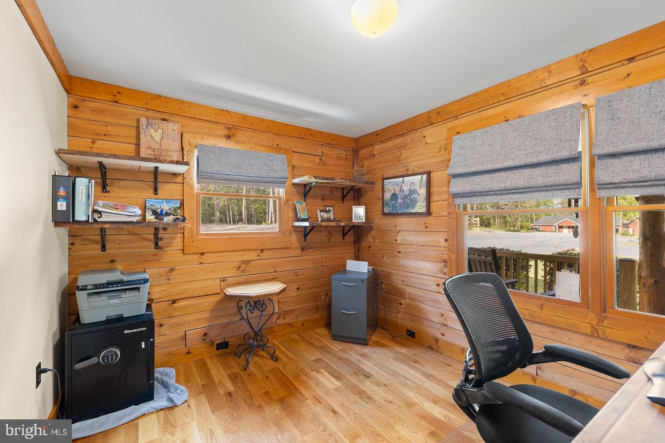 140 Pine Tree Court photo 34