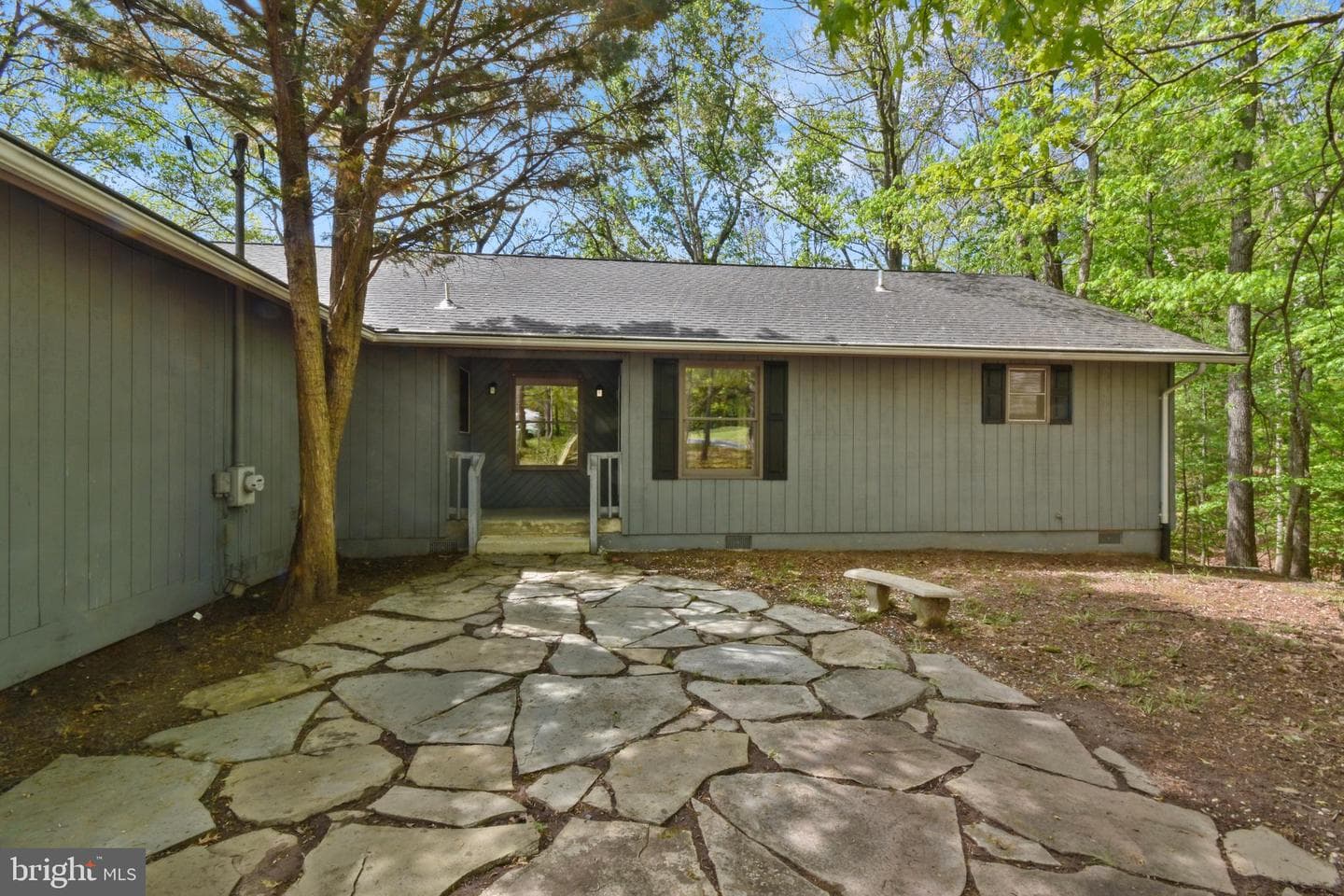 102 Northwood Circle photo 4
