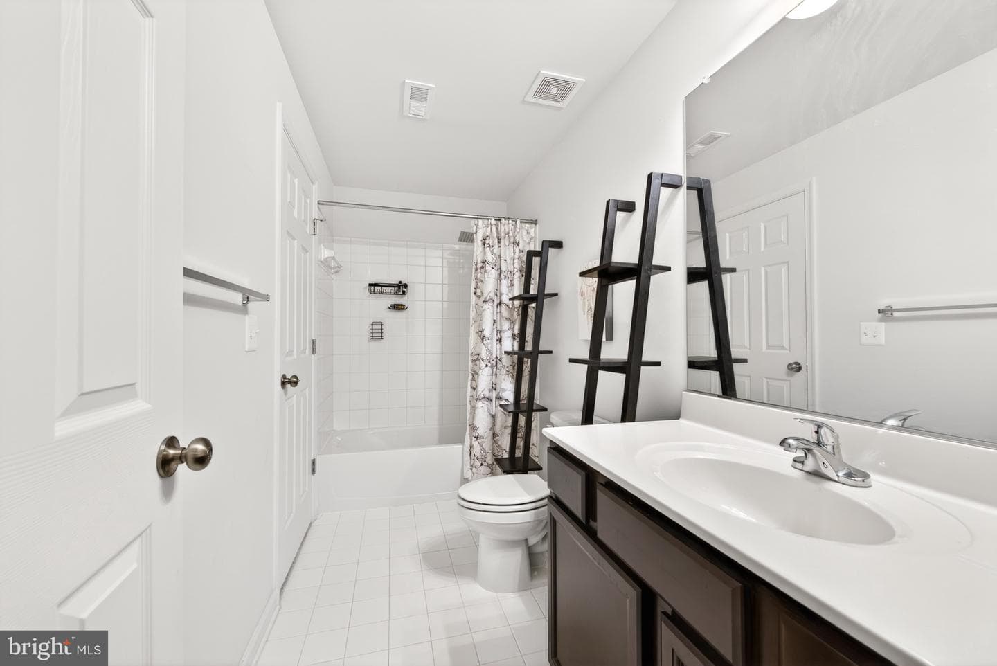227 Parkland Drive photo 28