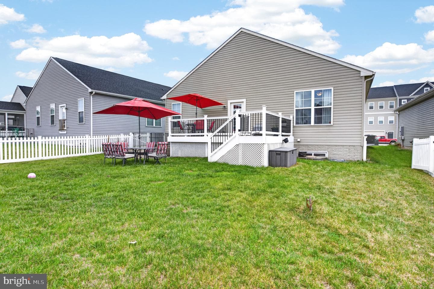 227 Parkland Drive photo 34