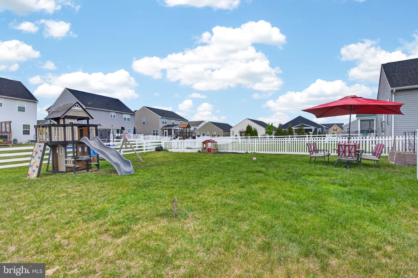 227 Parkland Drive photo 35