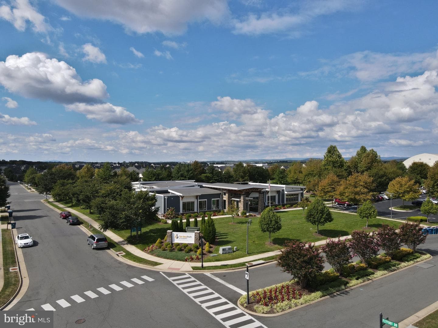 227 Parkland Drive photo 40