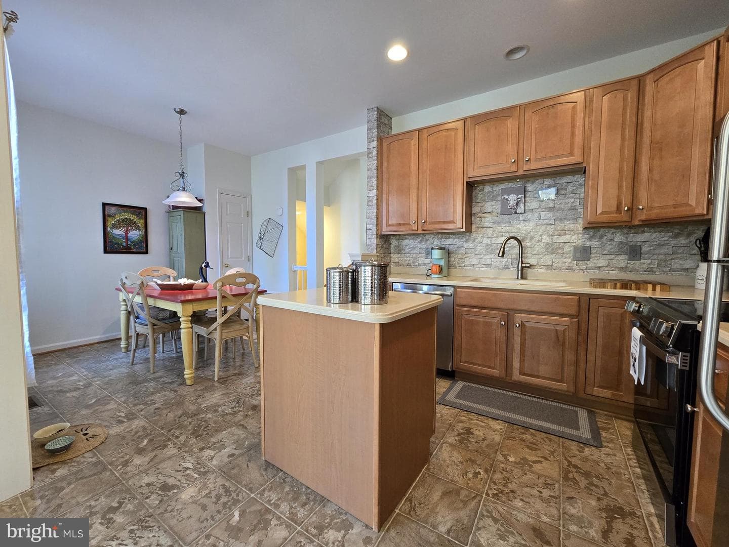 135 Pittman Court photo 7