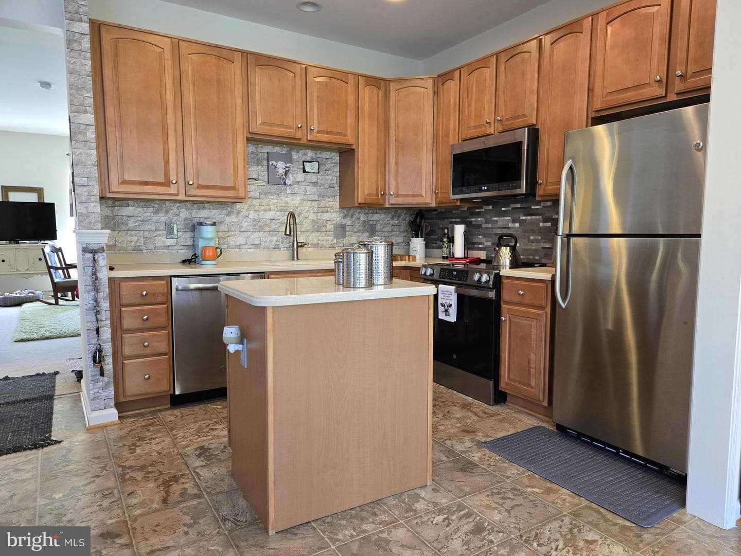 135 Pittman Court photo 9